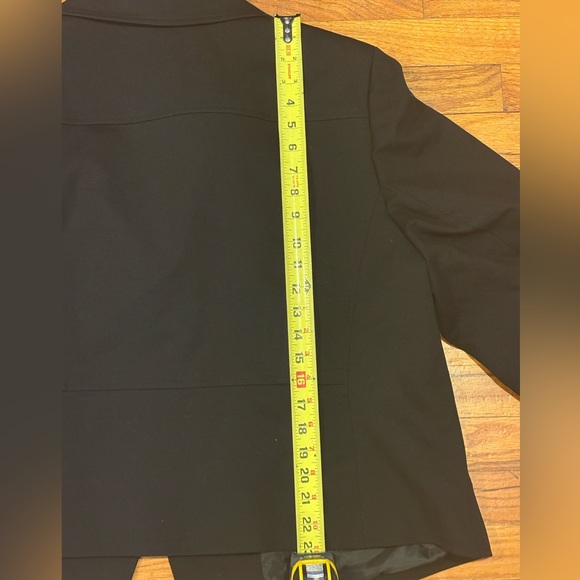 Kasper Women’s Black Blazer with Zipper Accents 22W - Picture 7 of 9